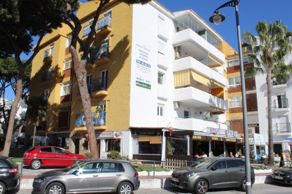 Apartment for sale in Calahonda